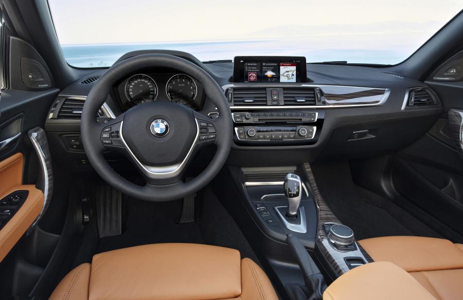 Торпедо BMW 230i Canvertible Luxury Line (F23) 2017 года  (WW) (фото 28 из 38)